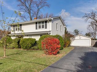 4048 Rudd Ct, Gurnee, IL 60031