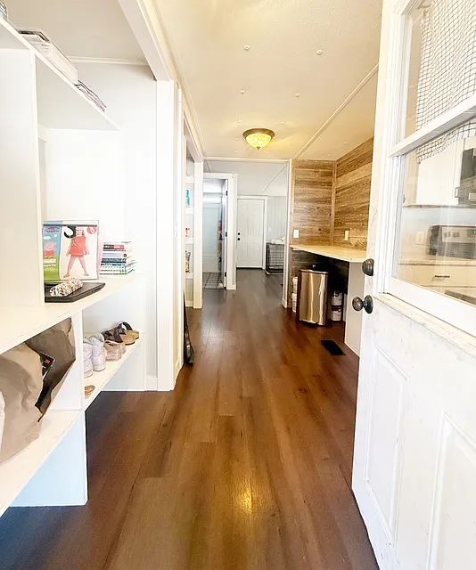 2110 Kent Avenue West - 1 — Photo 2
