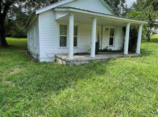 116 Adams Ave, Selmer, TN 38375