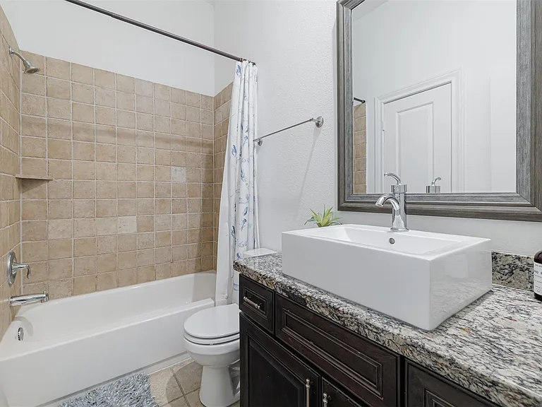 1320 W 25th St #A — Photo 22