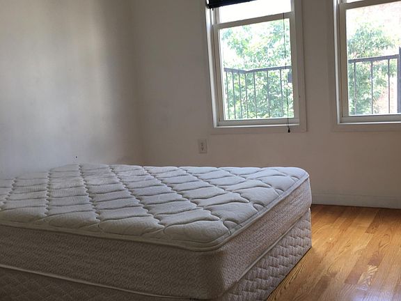 5th image of 347 Summit Ave #6