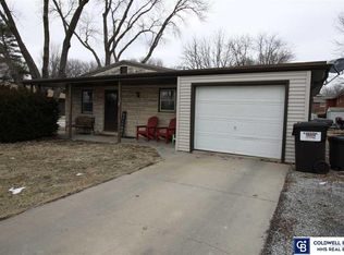 326 E 2nd St, Hickman, NE 68372