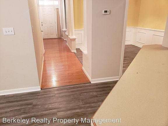 3rd image of 6319 Saint Johns Wood