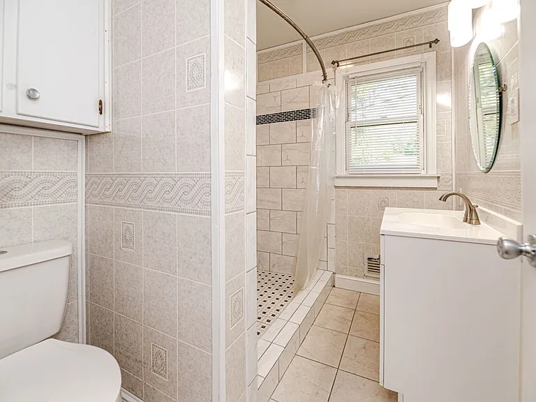 310 Park Ave — Photo 25