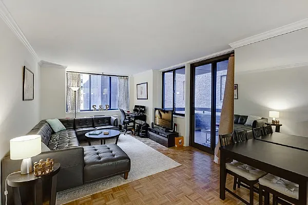 Rented by City Connections Realty | media 16