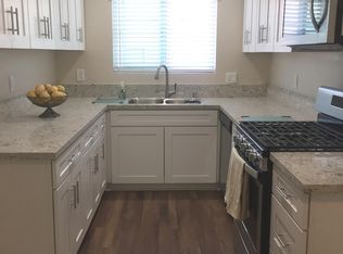 11646 205th St, Lakewood, CA 90715