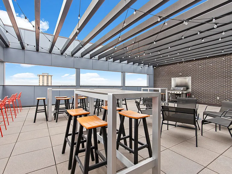 Broadway Lofts — Photo 48