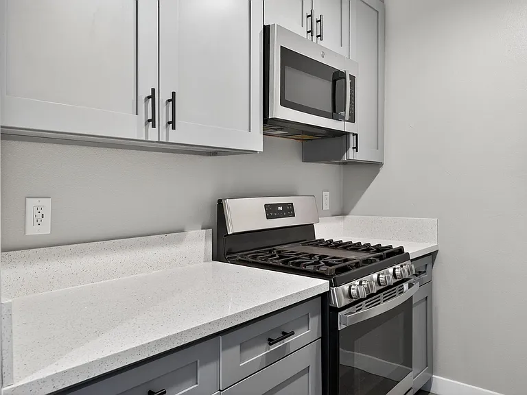 2300 East Commonwealth Avenue — Photo 11