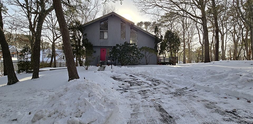 1st image of 51 Fairway Ln