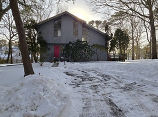 51 Fairway Ln, Mashpee, MA 02649