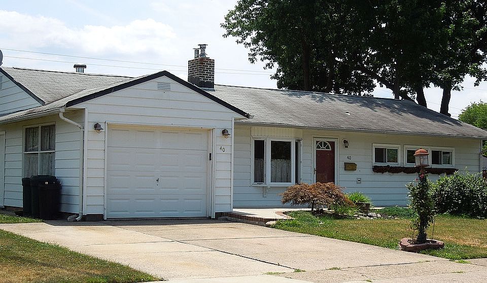 Garage/ double driveway
