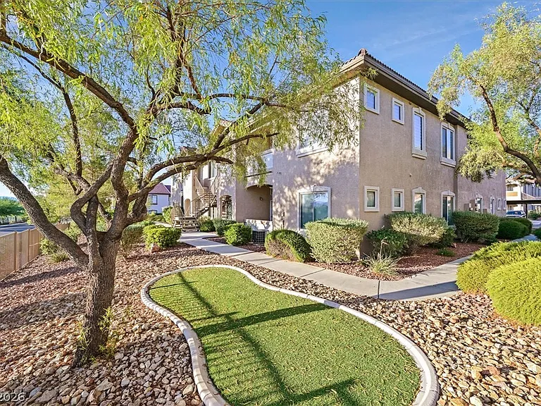 2305 W Horizon Ridge Pkwy #1523 — Photo 7