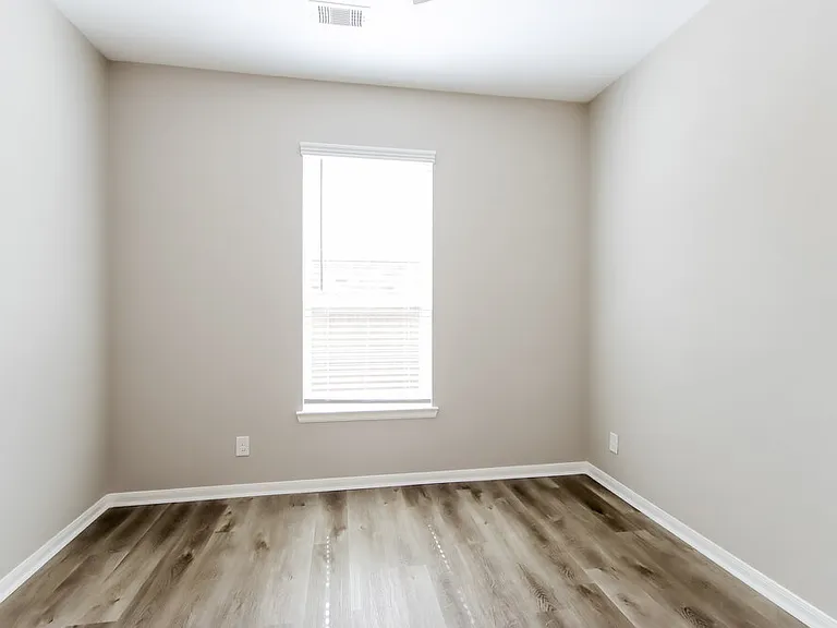 614 Companion Dr — Photo 17