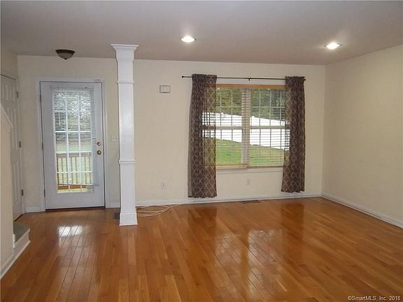 4th image of 31 Nolan Cir #31