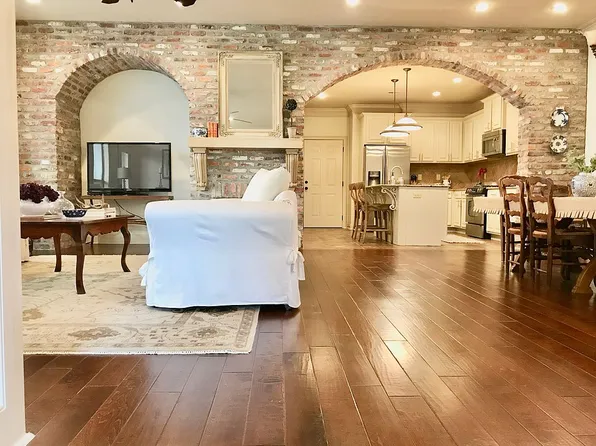 303 Harbor Bend Blvd #B, Lafayette, LA 70508