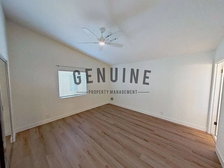 1008 England St — Photo 23