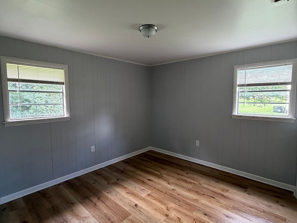1st image of 1330 Silver Creek Rd #1330