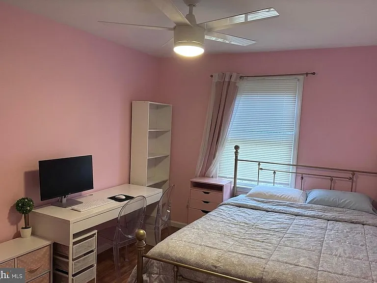 4360 Greenberry Ln — Photo 5