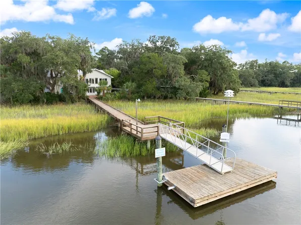 2486 Mission Dr SE, Darien, GA 31305