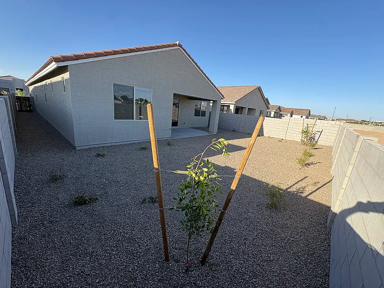 675 W Riparian Dr — Photo 27