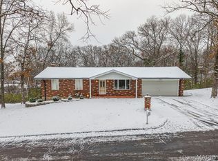 5012 Courtside Dr, Imperial, MO 63052