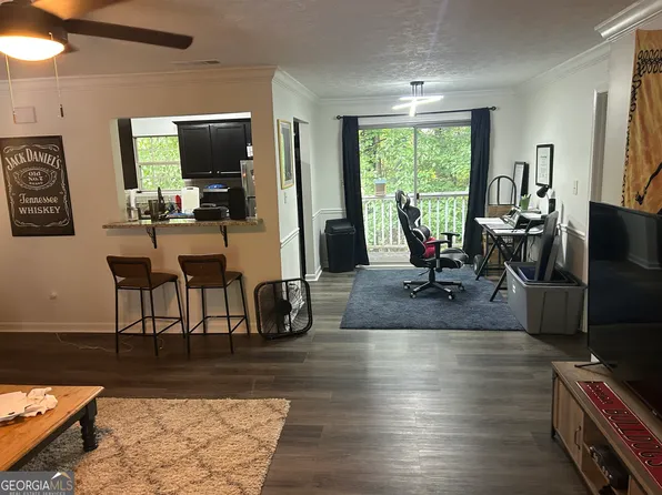 122 Sterling Ct, Alpharetta, GA 30004