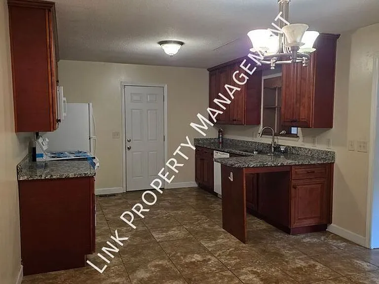 5407 Winniespan Rd — Photo 4