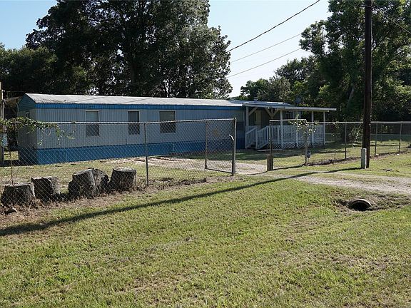 3rd image of 25040 Village Dr