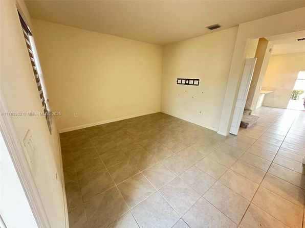 3302 W 114th Ter #3302, Hialeah, FL 33018