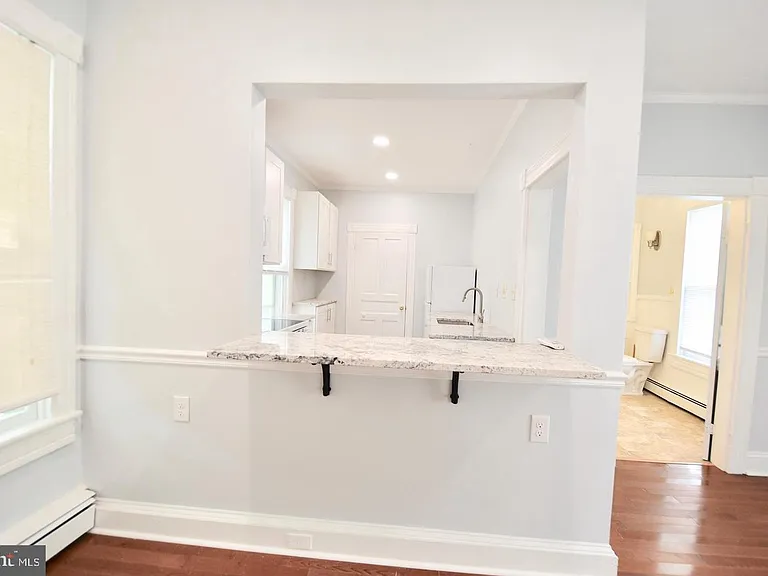 205 Oakley St #2 — Photo 8
