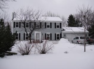 17135 Elizabeth Dr, Brookfield, WI 53005