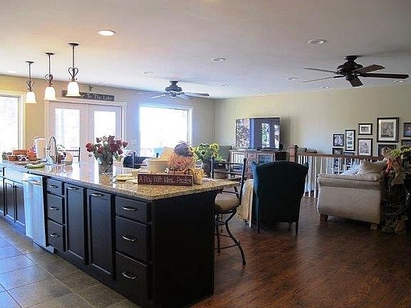 4th image of 626 E Dogwood Dr