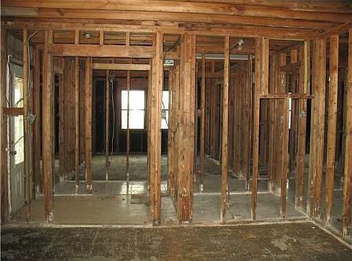4th image of 5043 Bancroft Dr