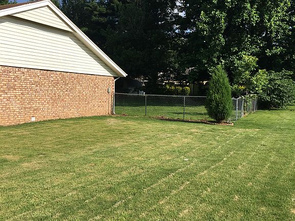 Side Yard.2