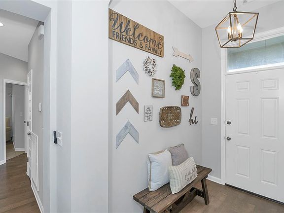 5th image of 9212 Crescent Lodge Cir