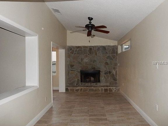 4th image of 3820 Blackberry Cir