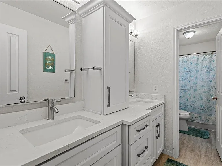 8503 Delavan Ave — Photo 24