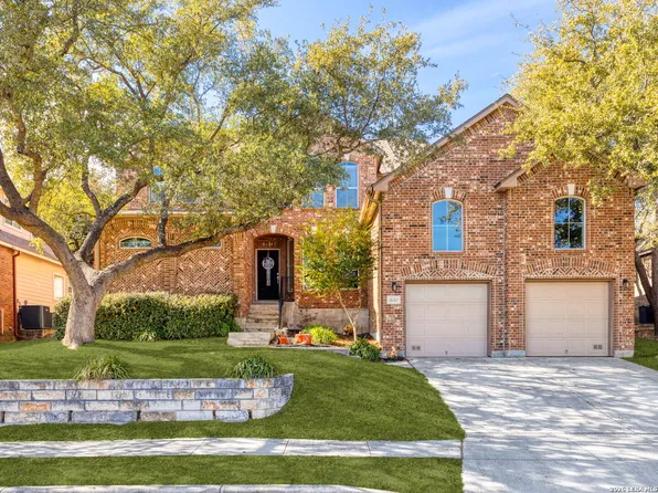 16107 La Madera Rio, Helotes, TX 78023