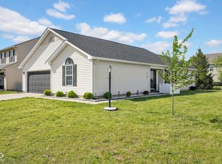 2330 Lakecrest Dr, Columbus, IN 47201