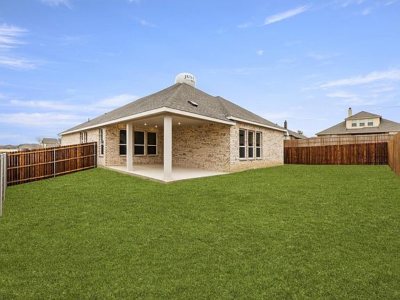 5th image of 503 Reatta Dr
