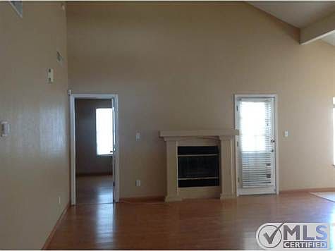 3rd image of 11976 Waterside Dr