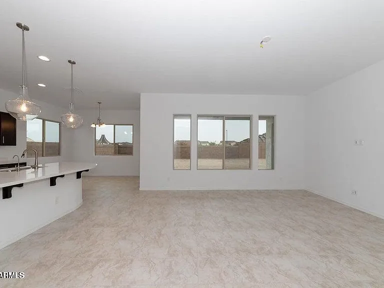 19793 W Earll Dr — Photo 11