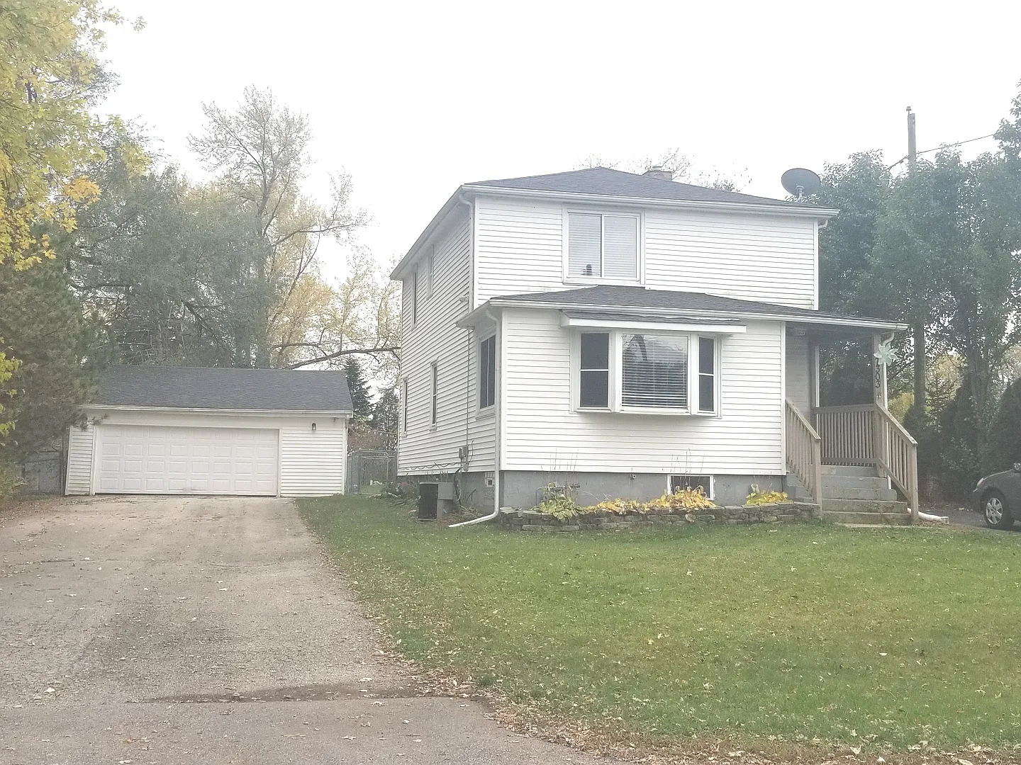 7303 N Oak St photo 1