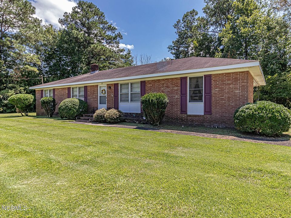 1st image of 318 Woodview Drive