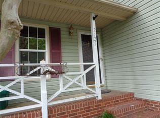 2725 Crosswinds Dr, Winston Salem, NC 27127