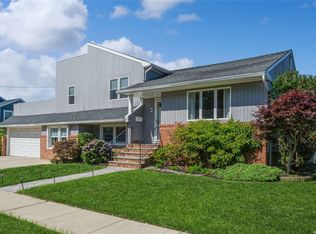 Biarritz St, Long Beach, NY 11561