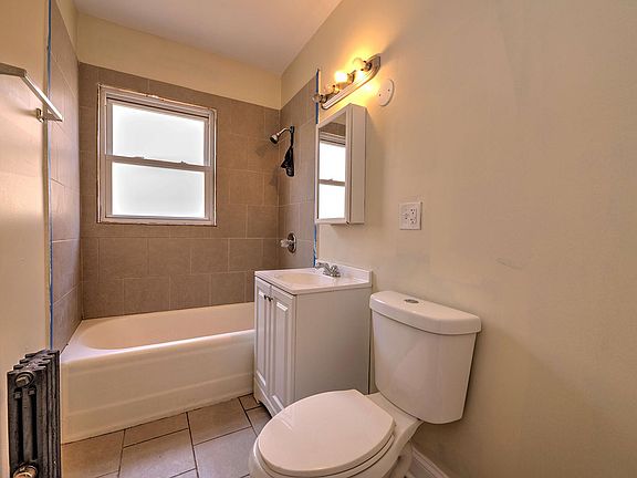 2nd image of 7842 S Oglesby Ave