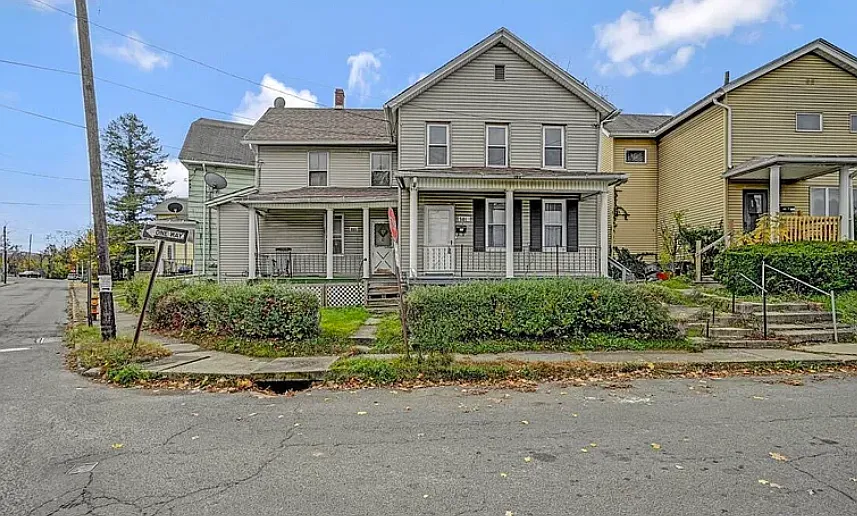 2 bed, $1,200 — Photo 1