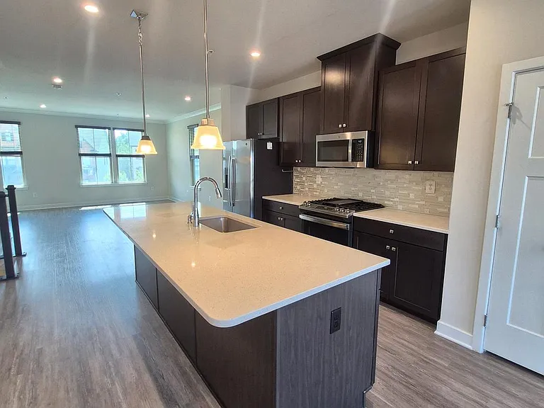 6054 Fallfish Ct — Photo 12