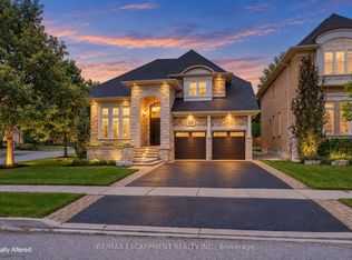 2234 Lyndhurst Dr, Oakville, ON L6H 7V4